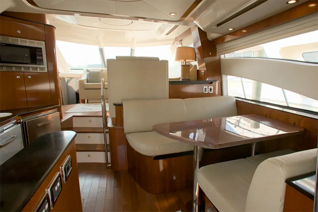 Meridian 541 Sedan — photo 6