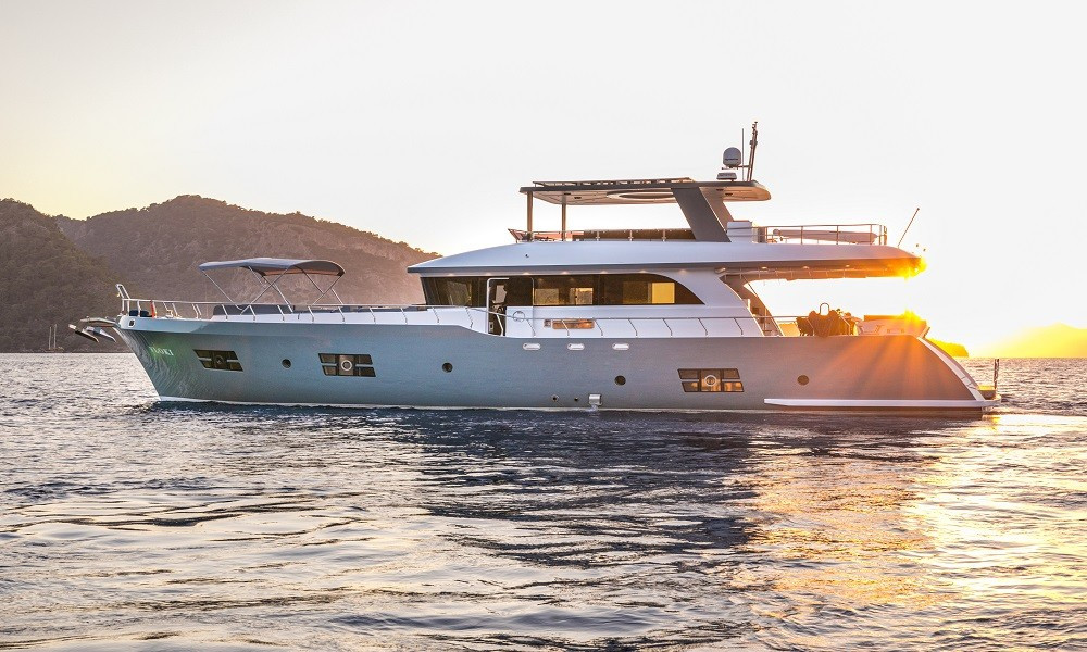 Motoryacht — photo 11