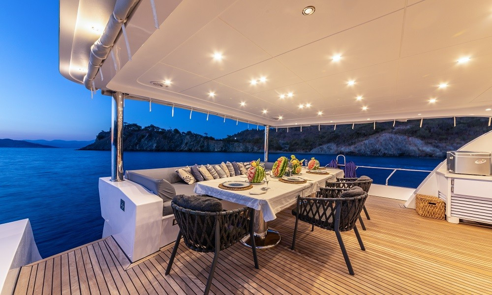 Motoryacht — photo 8