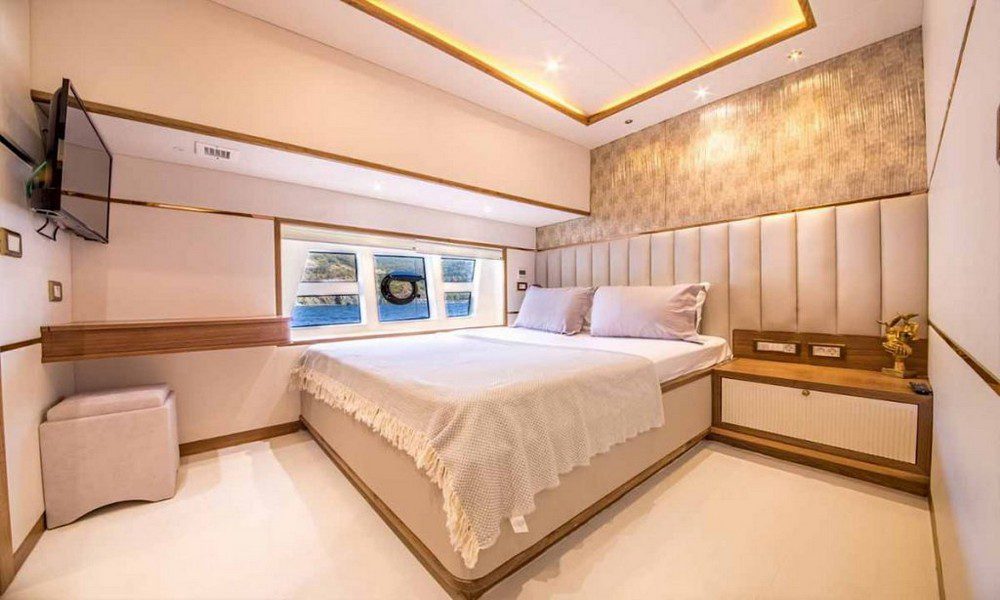 Motoryacht — photo 33