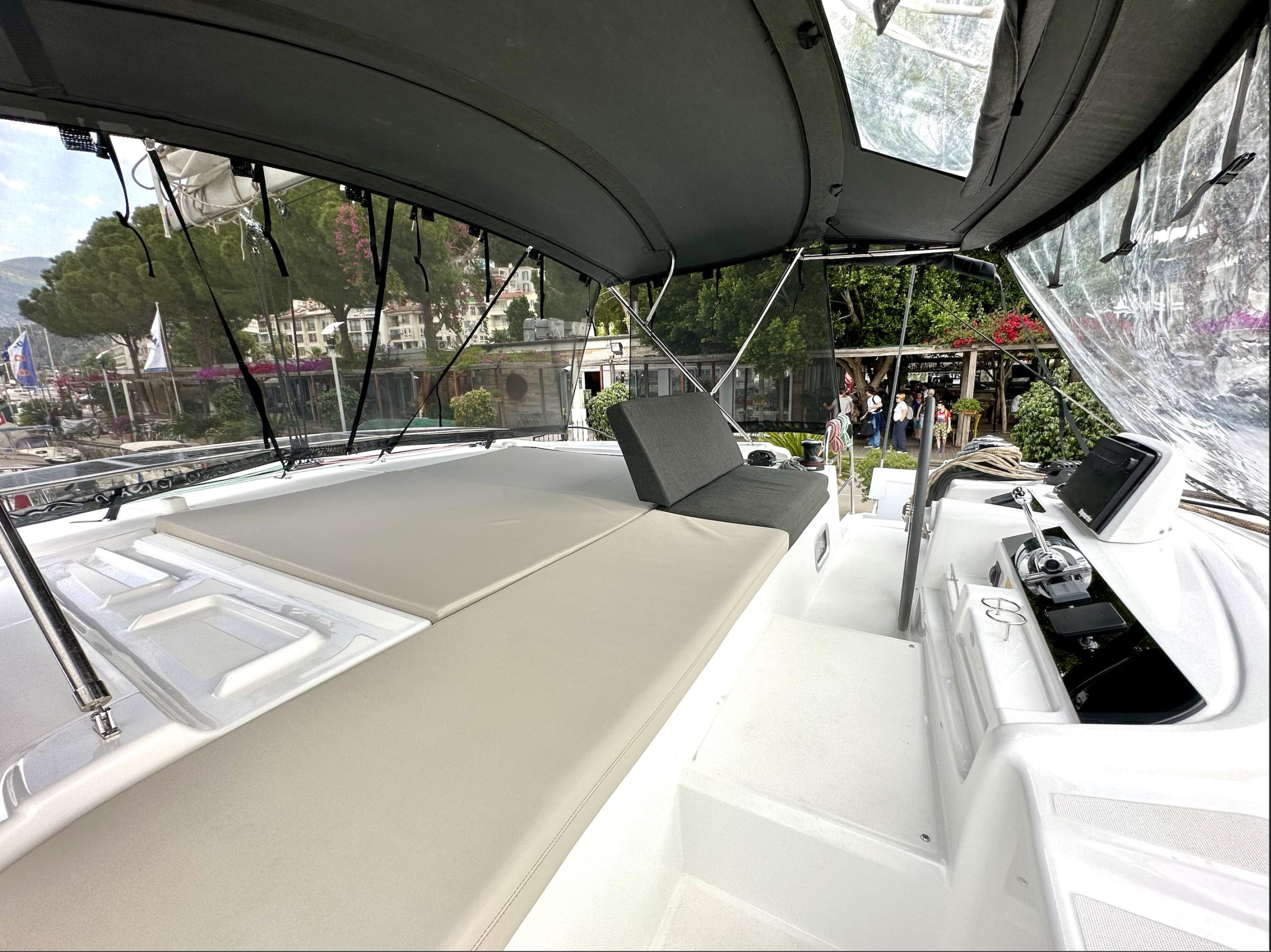 Lagoon 46 — photo 15