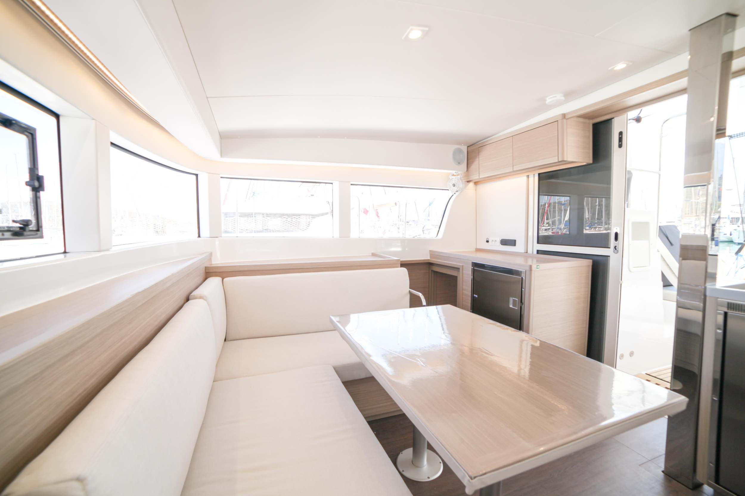 Lagoon 40 — photo 15