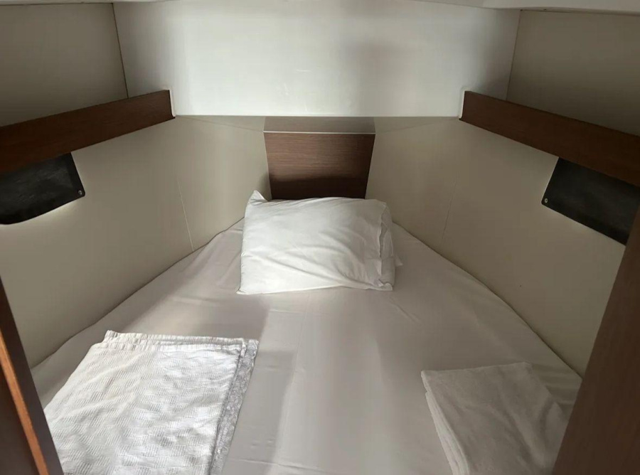 Oceanis 34.1 — photo 18