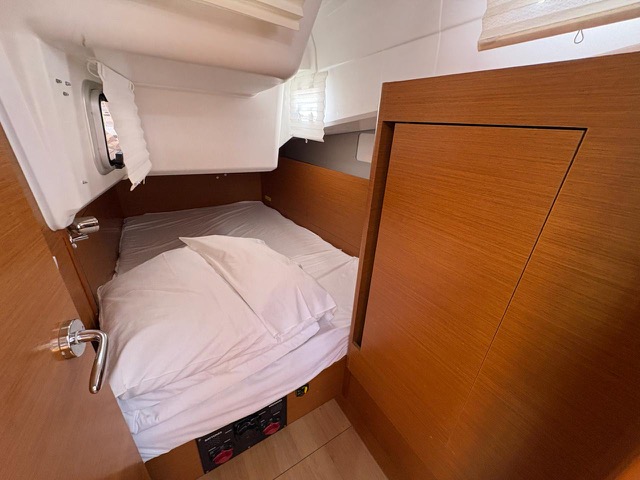 Sun Odyssey 410 — photo 14