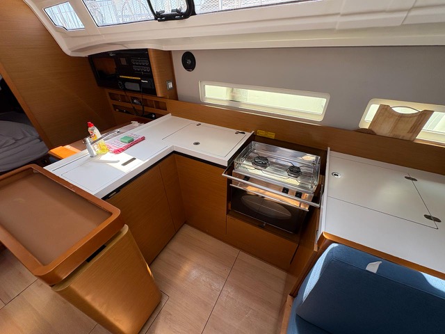 Sun Odyssey 410 — photo 13