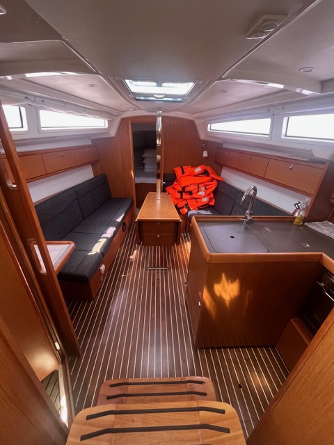 Bavaria Cruiser 33 — photo 13