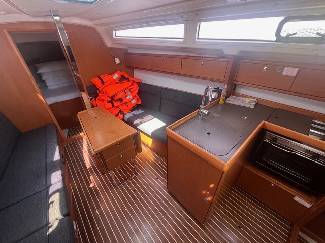 Bavaria Cruiser 33 — photo 3