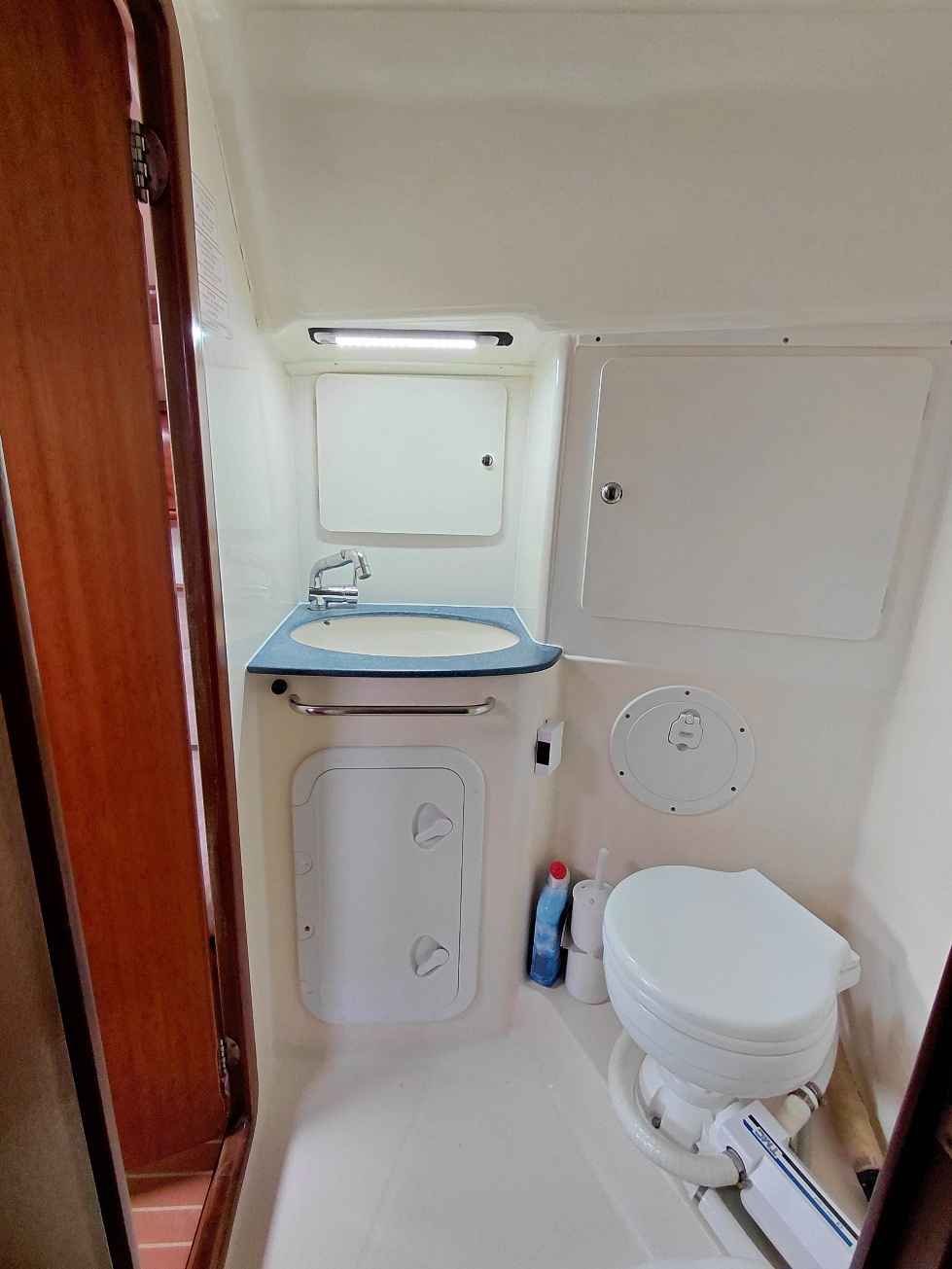 Bavaria 36 — photo 14
