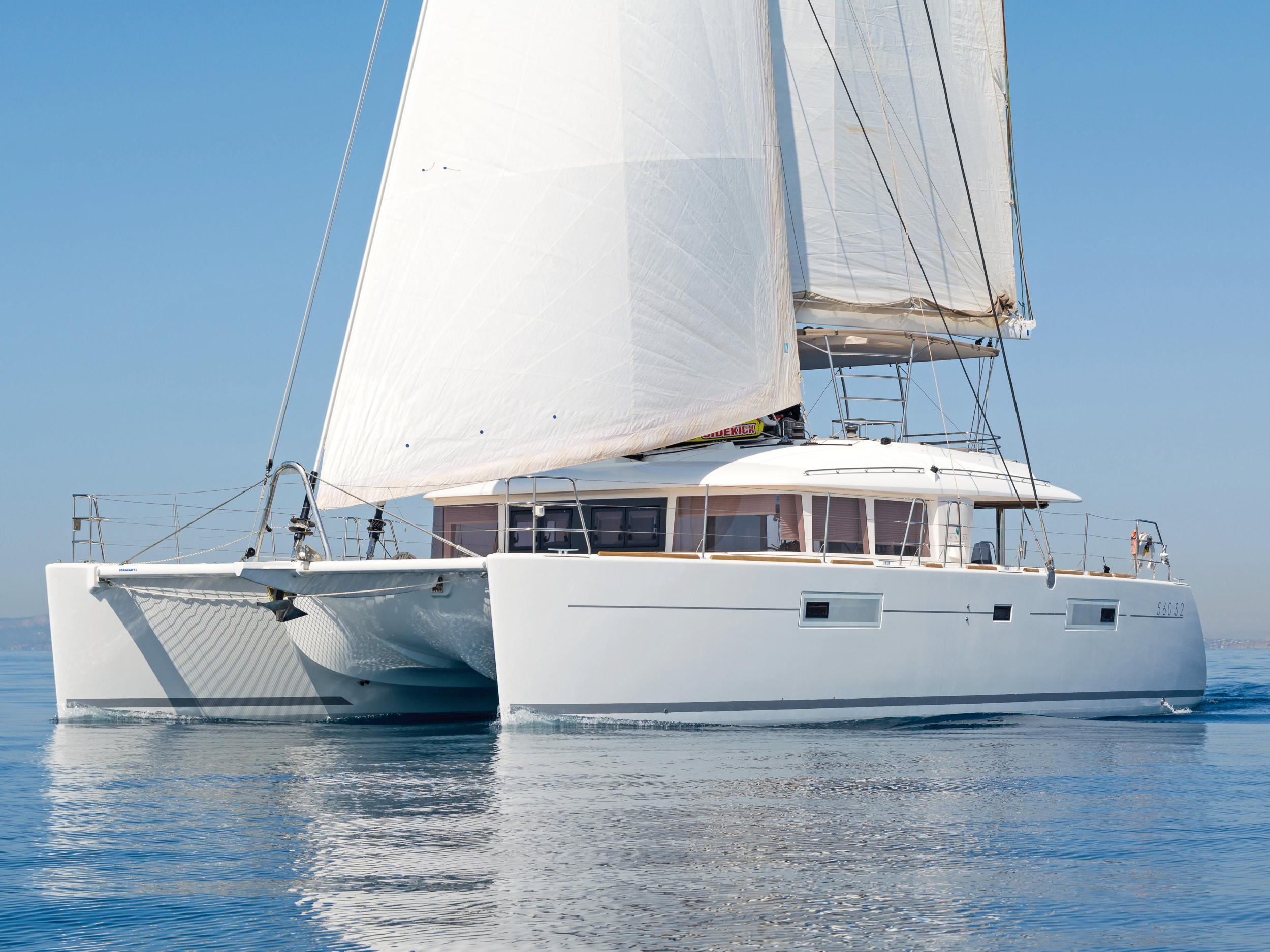 Lagoon 560 — photo 3
