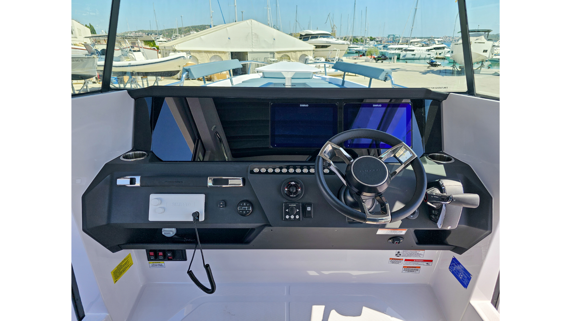 Axopar 29 XC Cross Cabin — photo 3
