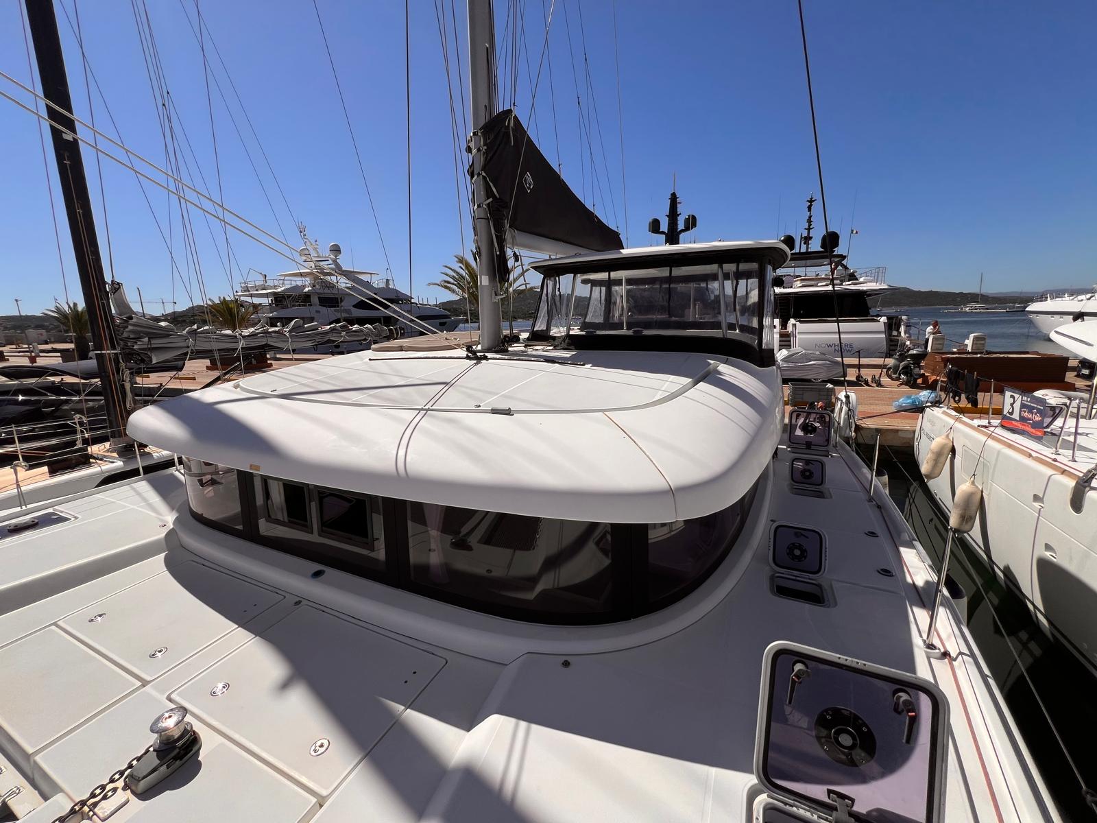 Lagoon 42 — photo 3