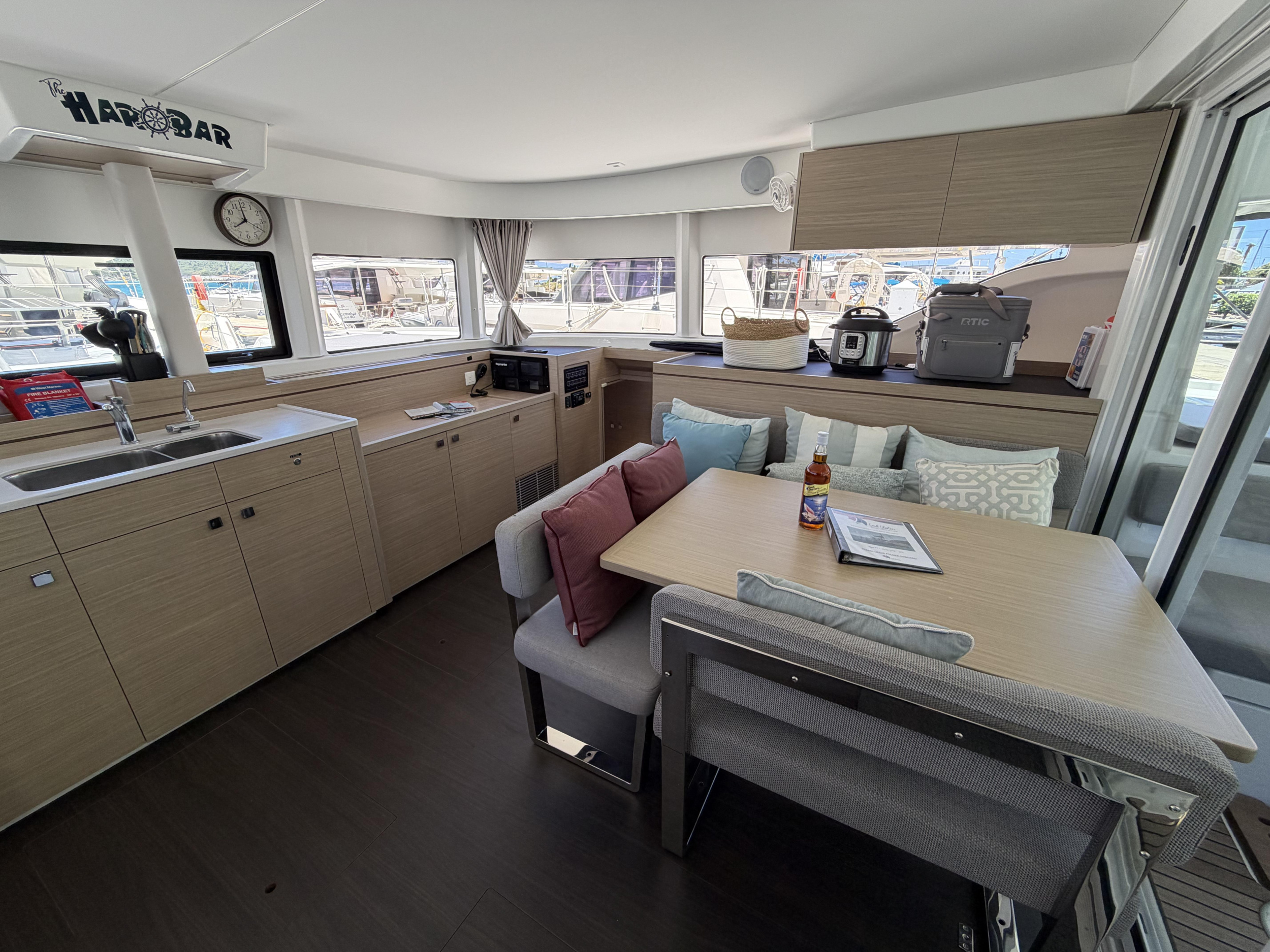 Lagoon 43 (Owners Version) — photo 36