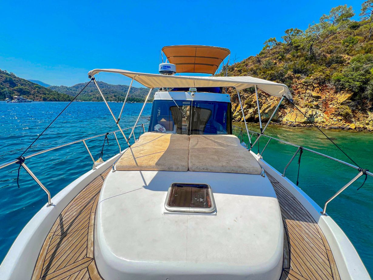 Motoryacht — photo 7