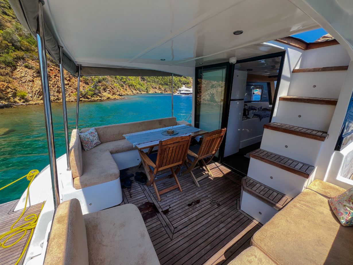 Motoryacht — photo 2