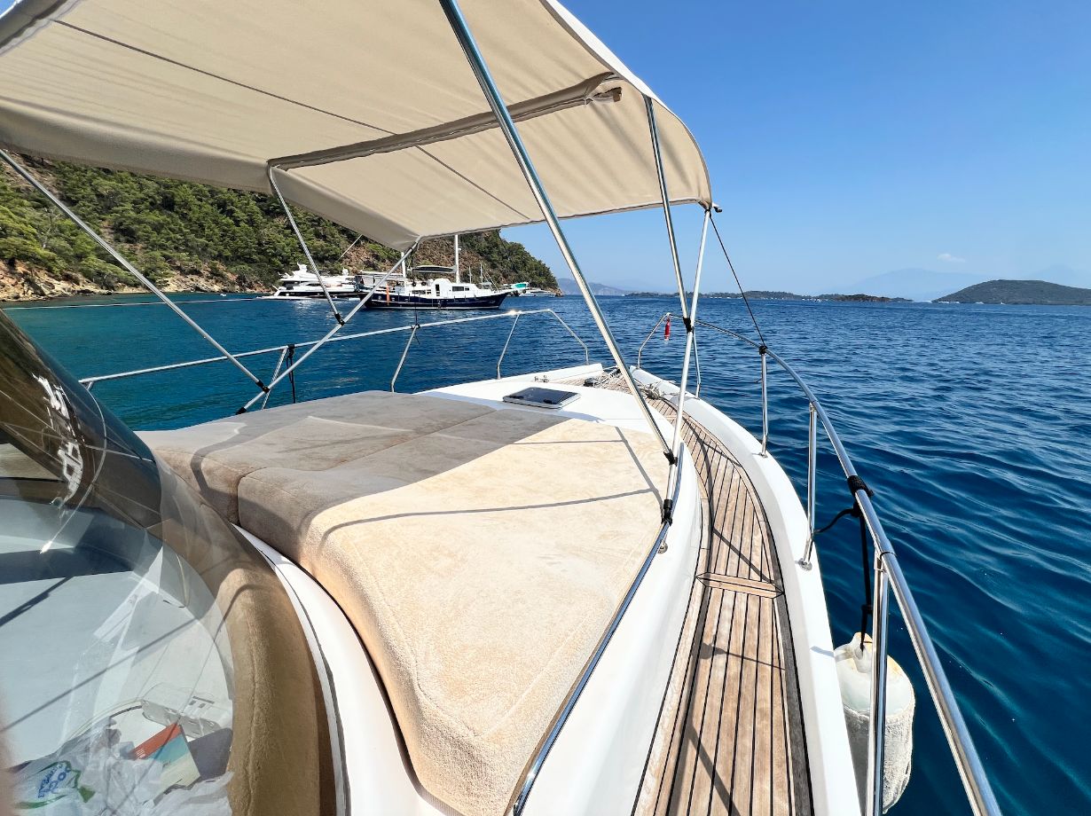 Motoryacht — photo 16