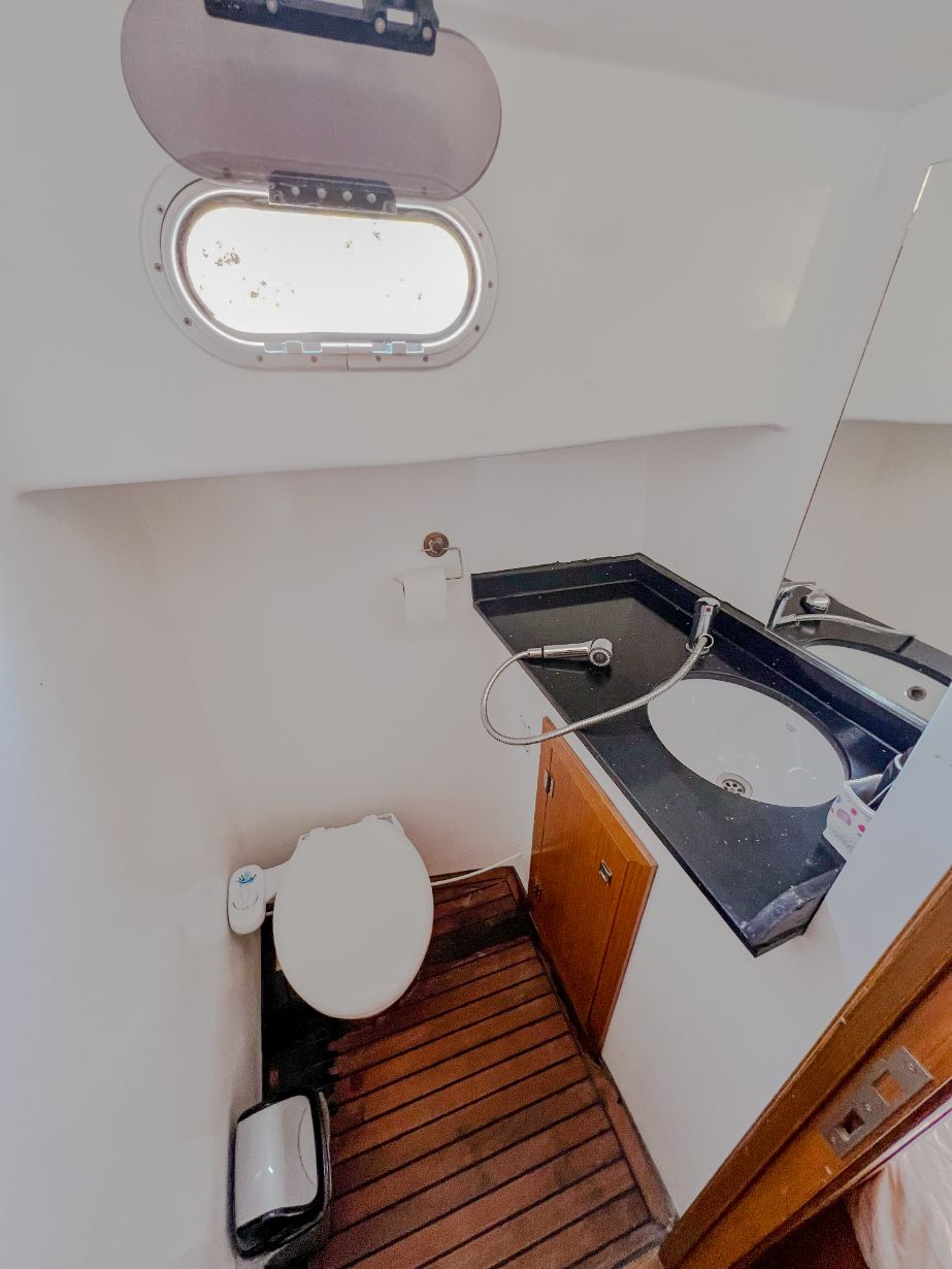 Motoryacht — photo 5