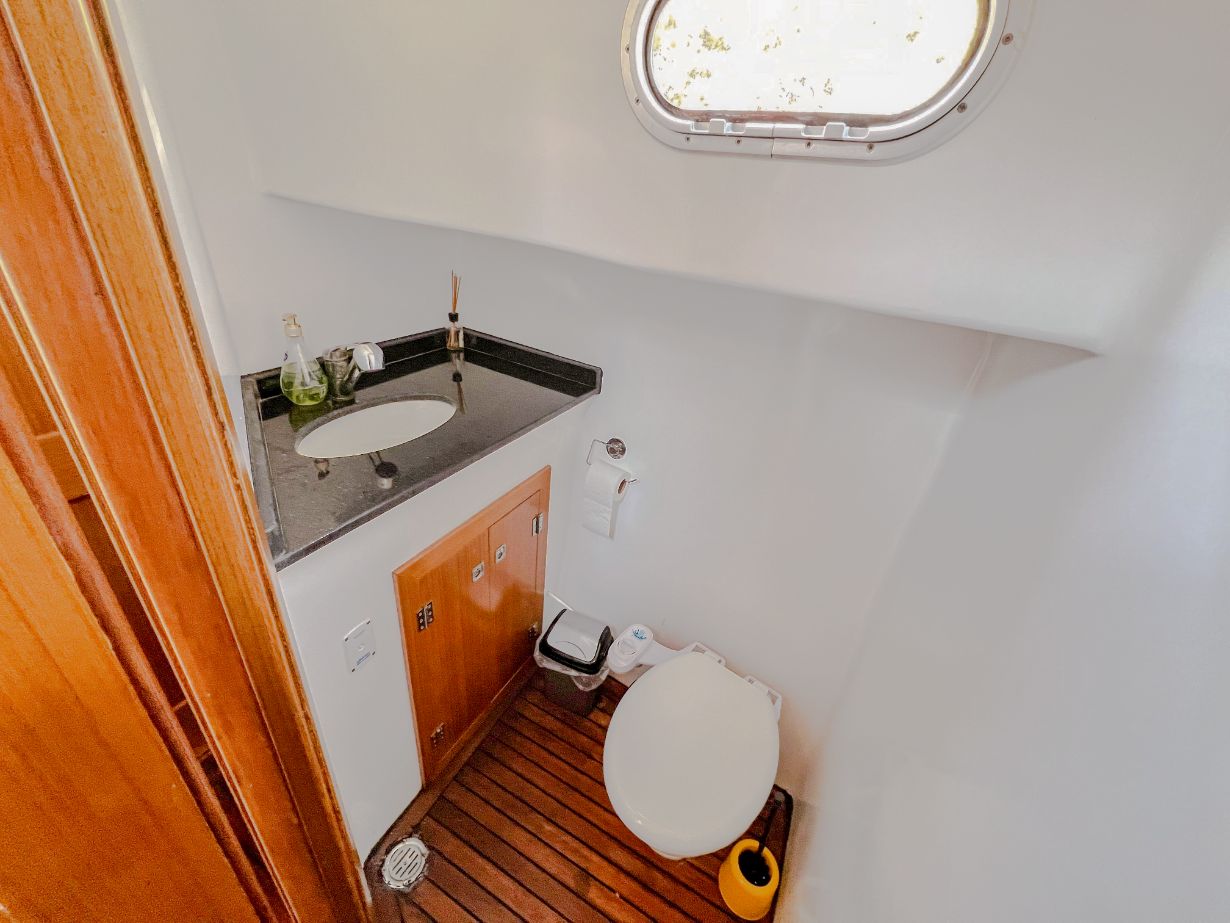 Motoryacht — photo 13
