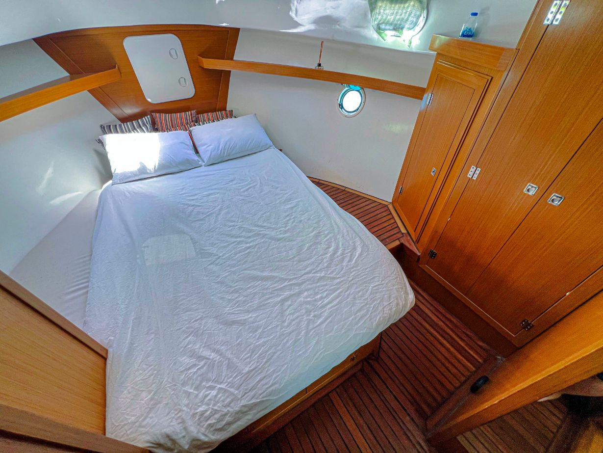 Motoryacht — photo 4