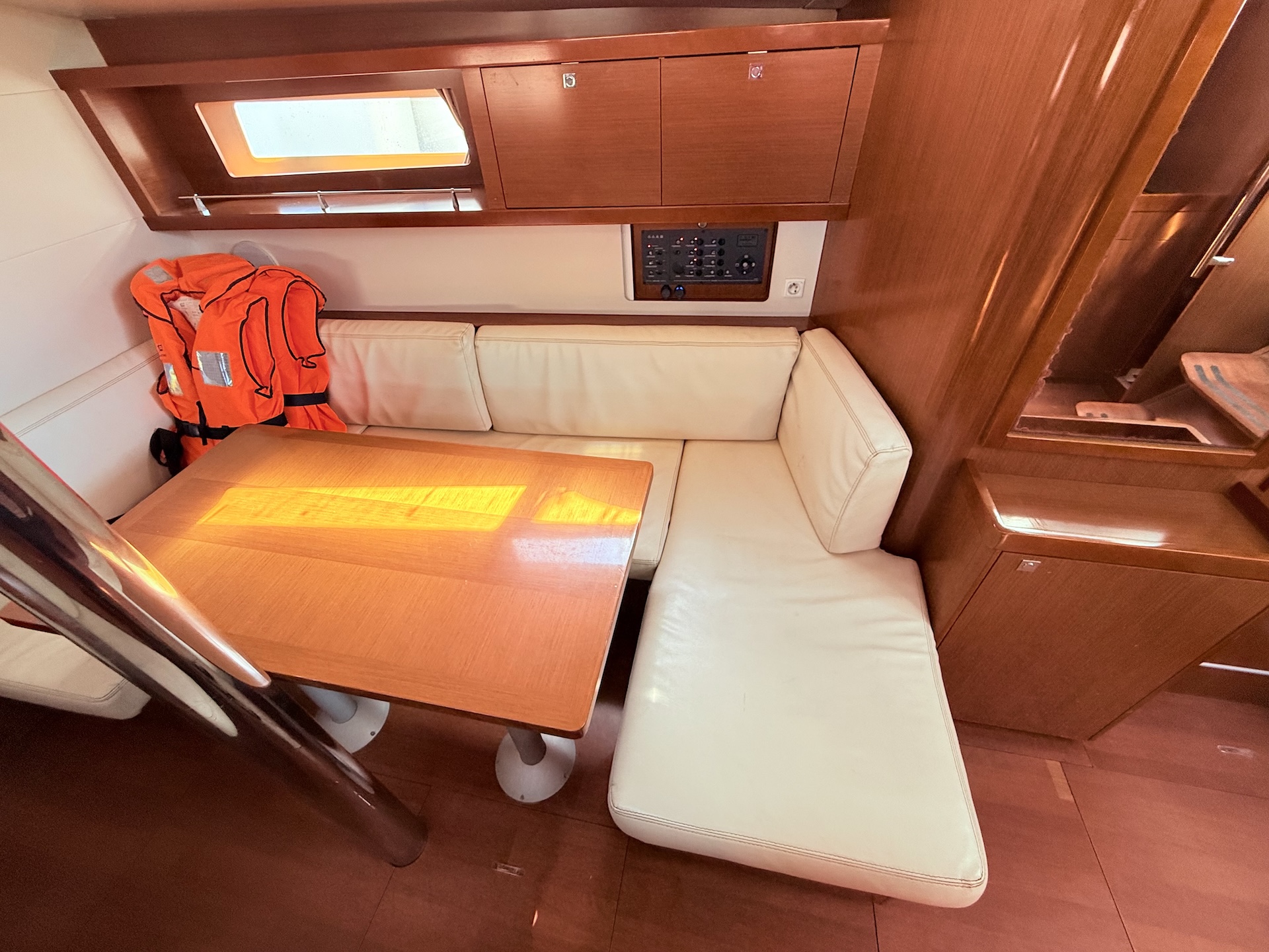 Oceanis 41 — photo 12