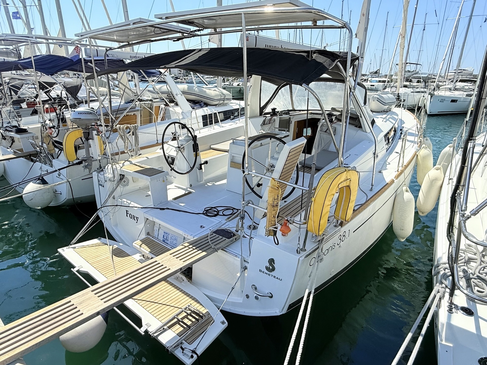 Oceanis 38.1 — photo 5