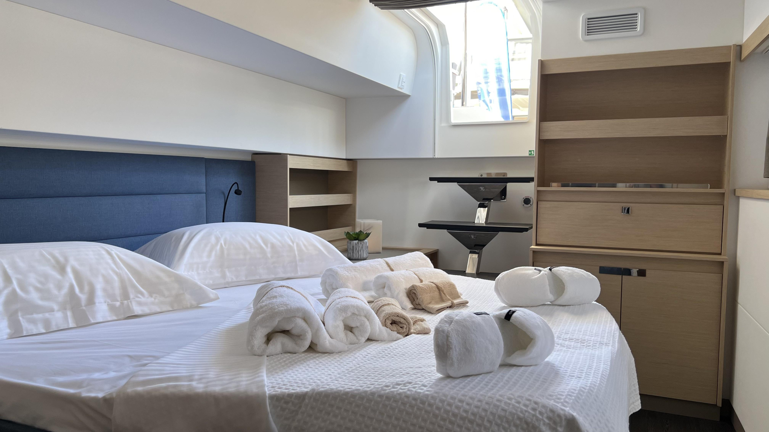 Fountaine Pajot Aura 51 — photo 26
