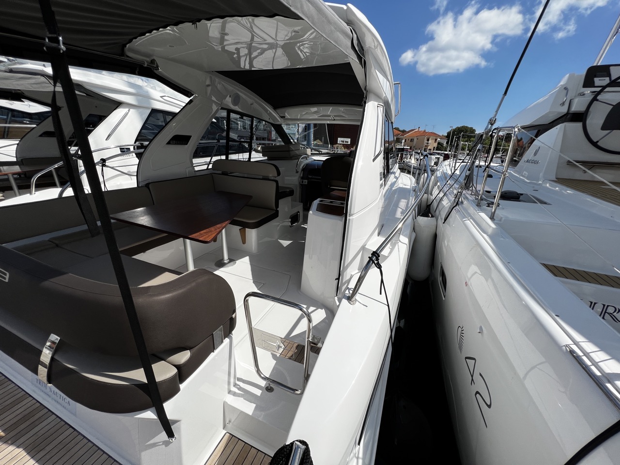 Bavaria S33 HT — photo 10