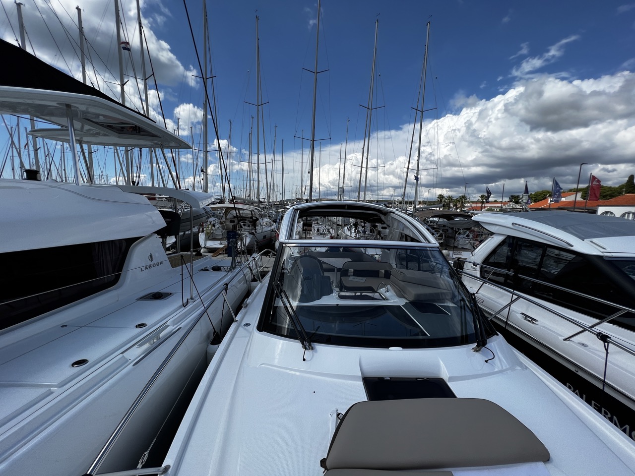 Bavaria S33 HT — photo 3
