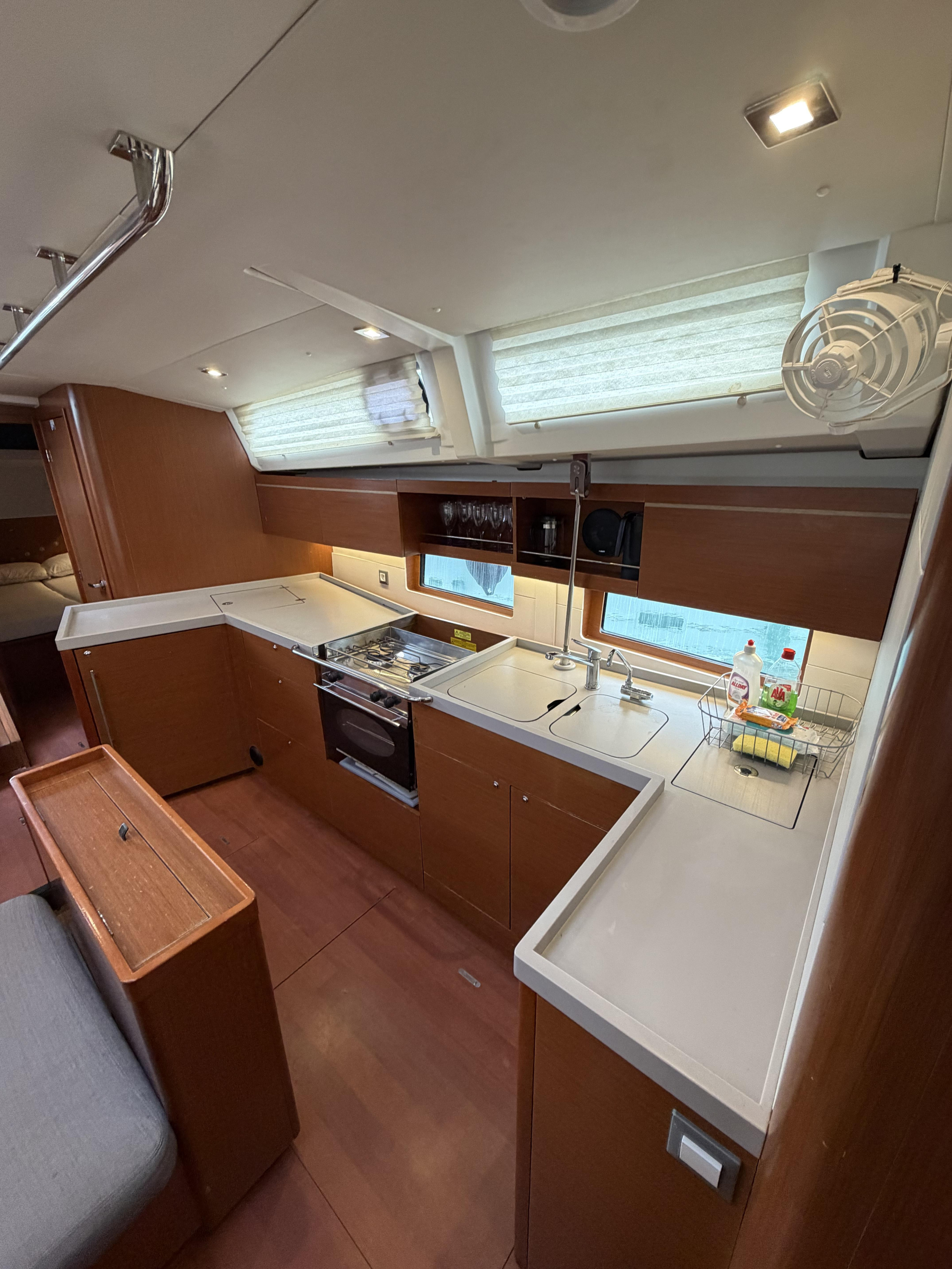 Oceanis 46.1 — photo 27