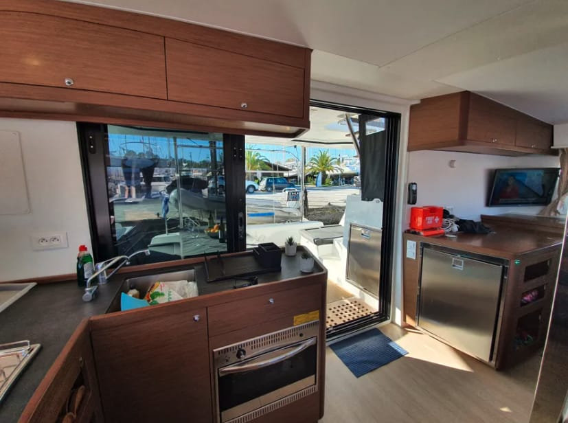 Lagoon 42 S — photo 23