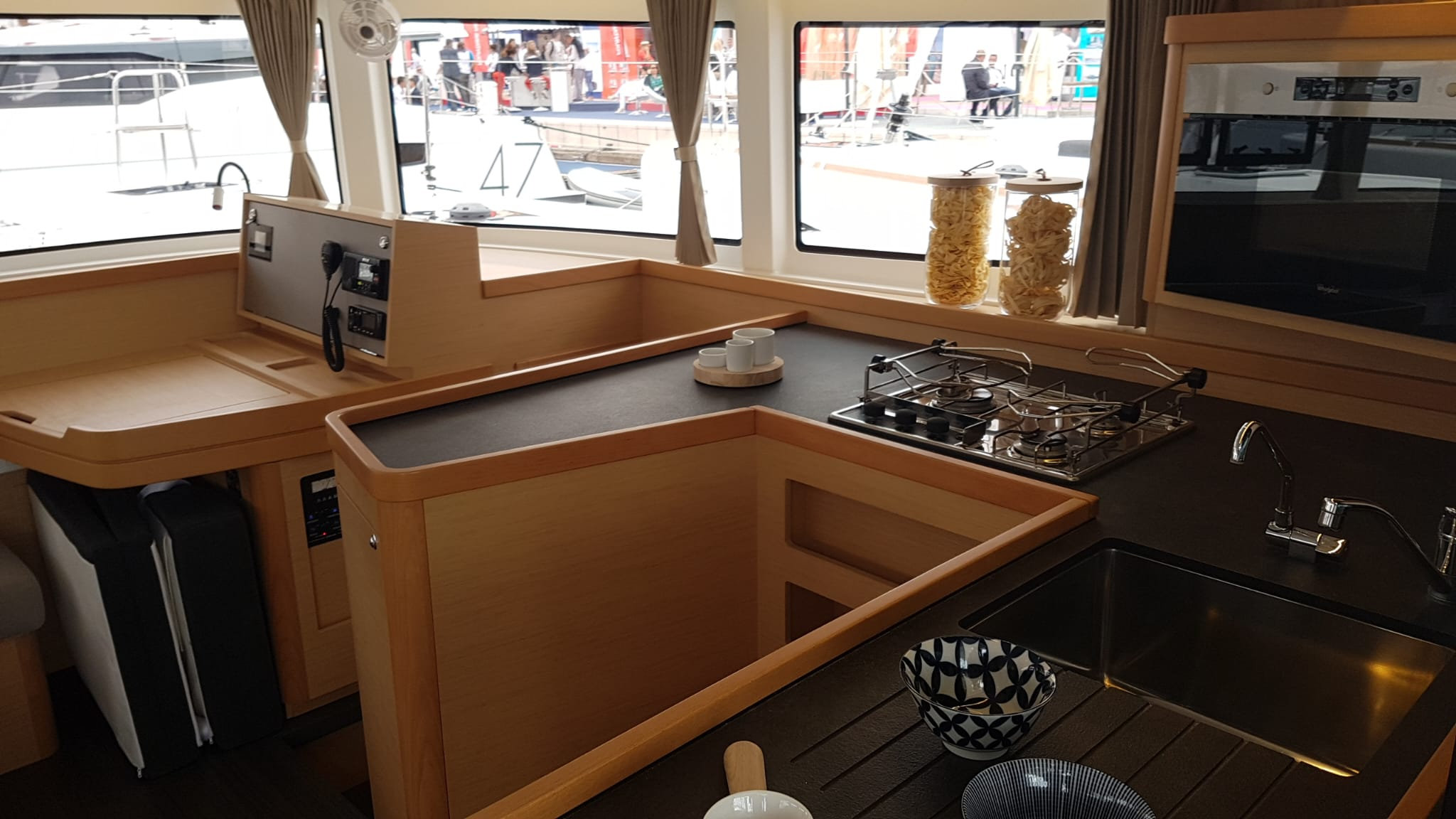 Lagoon 42 S — photo 5