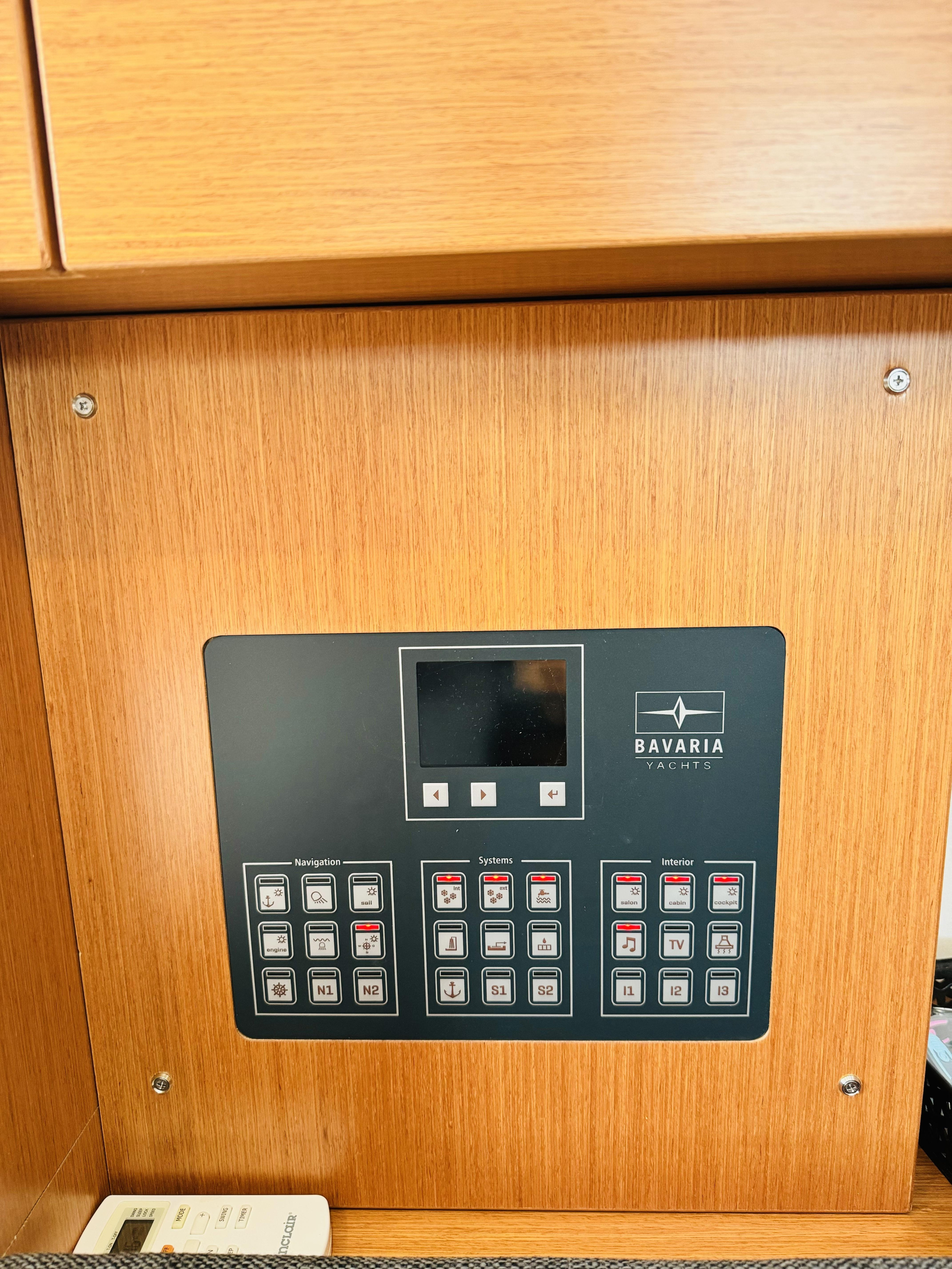 Bavaria C38 — photo 19