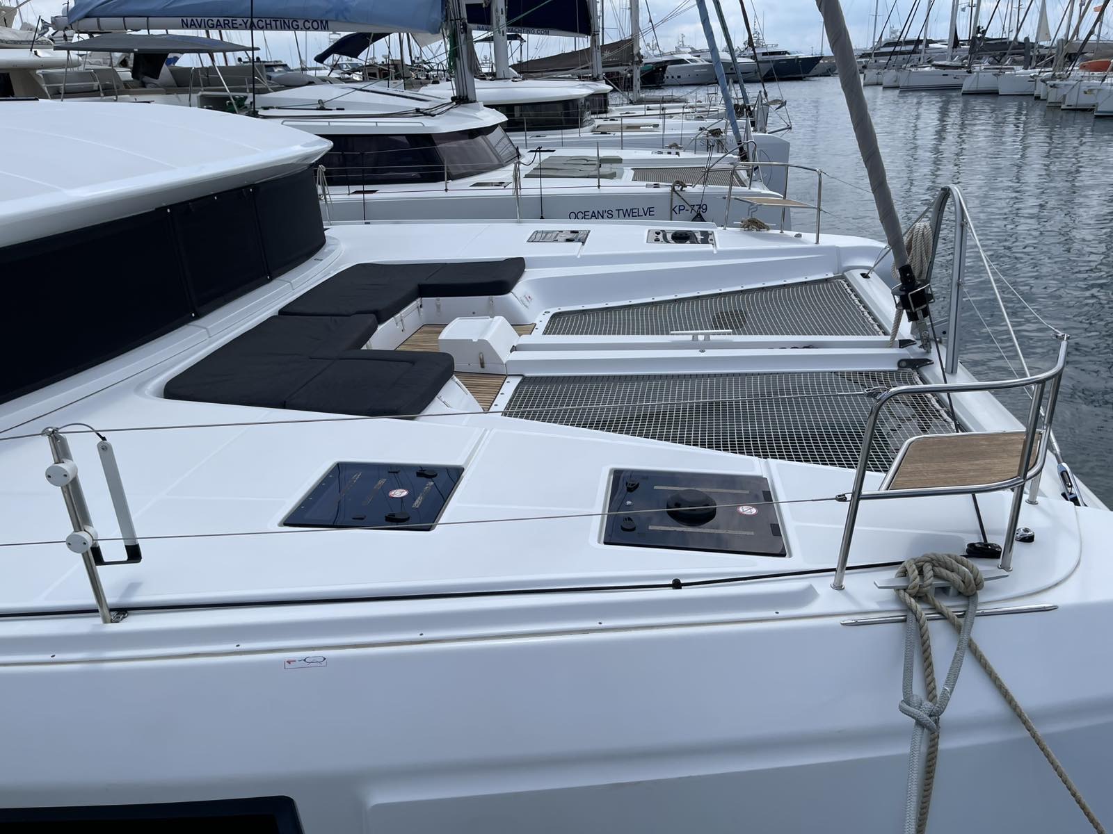 Lagoon 450 F — photo 10