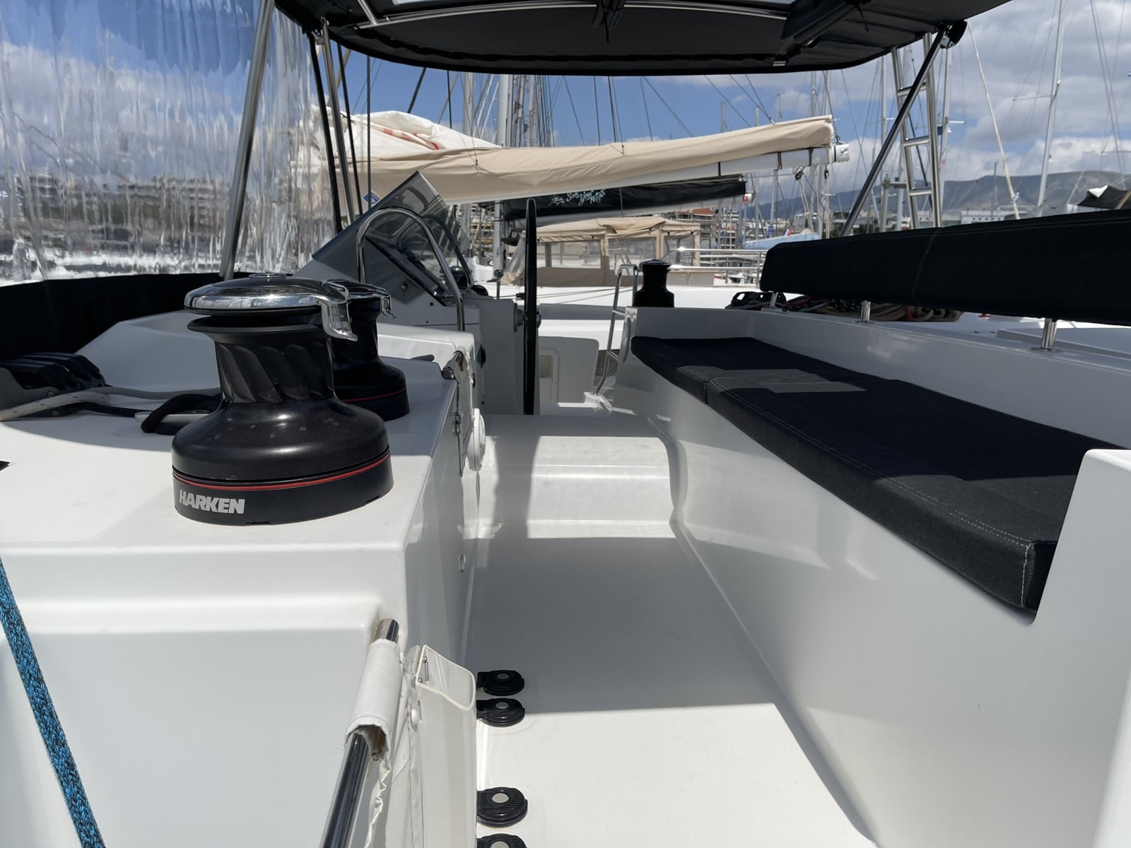 Lagoon 450 F — photo 30