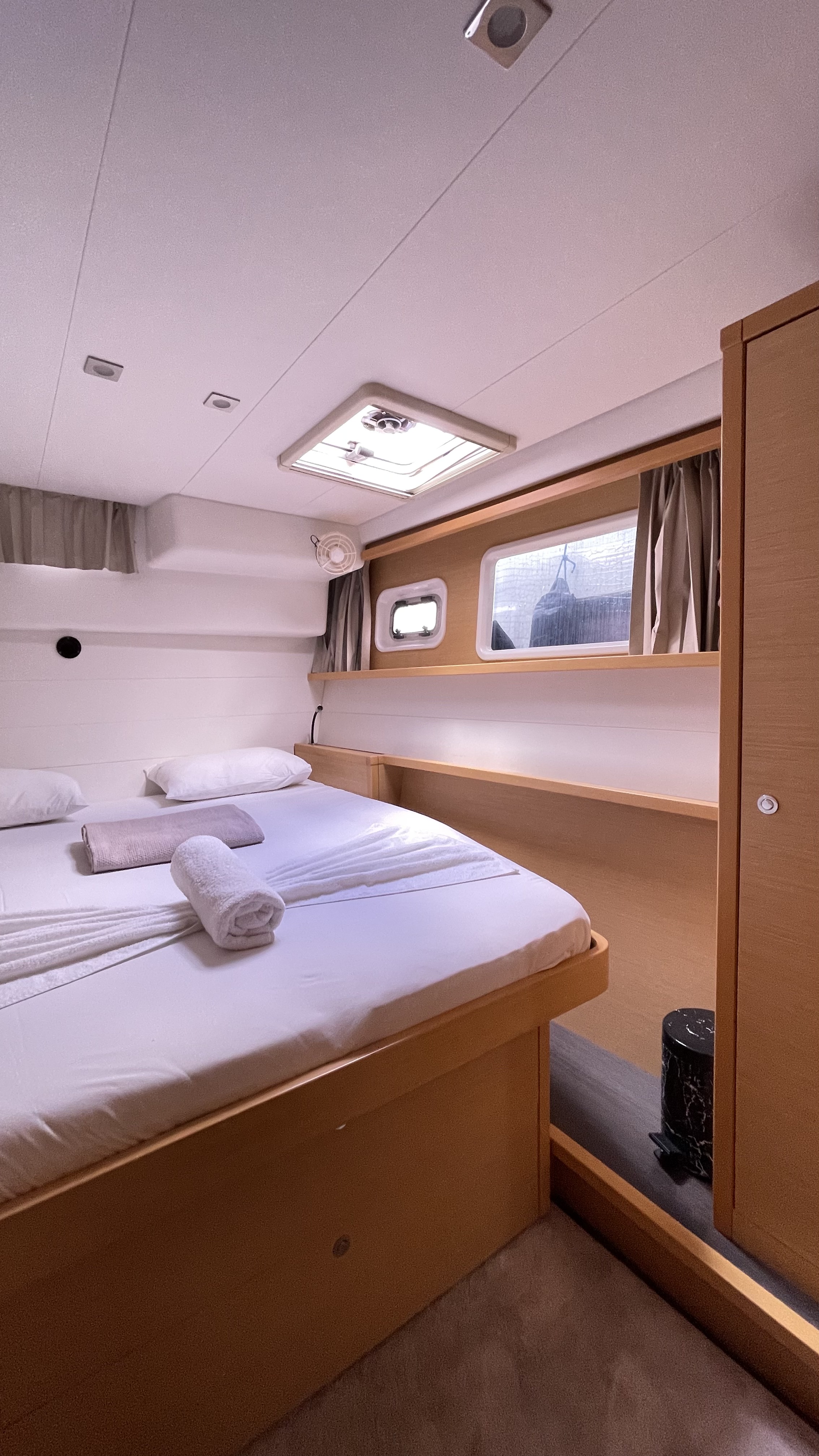 Lagoon 450 Fly — photo 19
