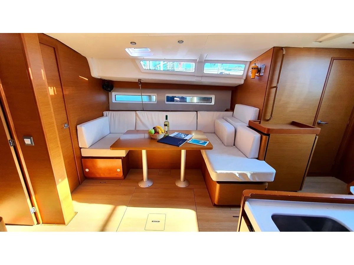 Sun Odyssey 490 — photo 4