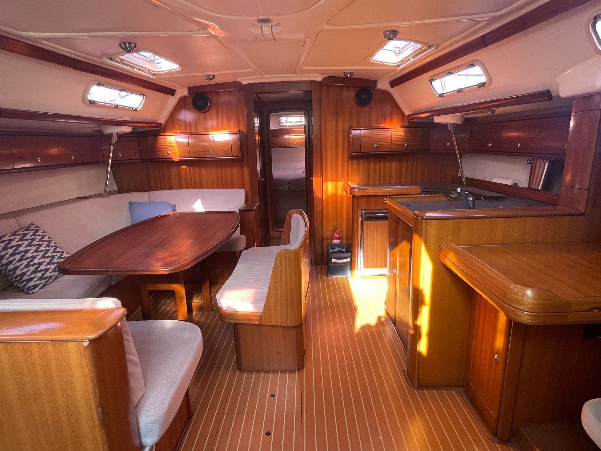 Bavaria 49 — photo 12