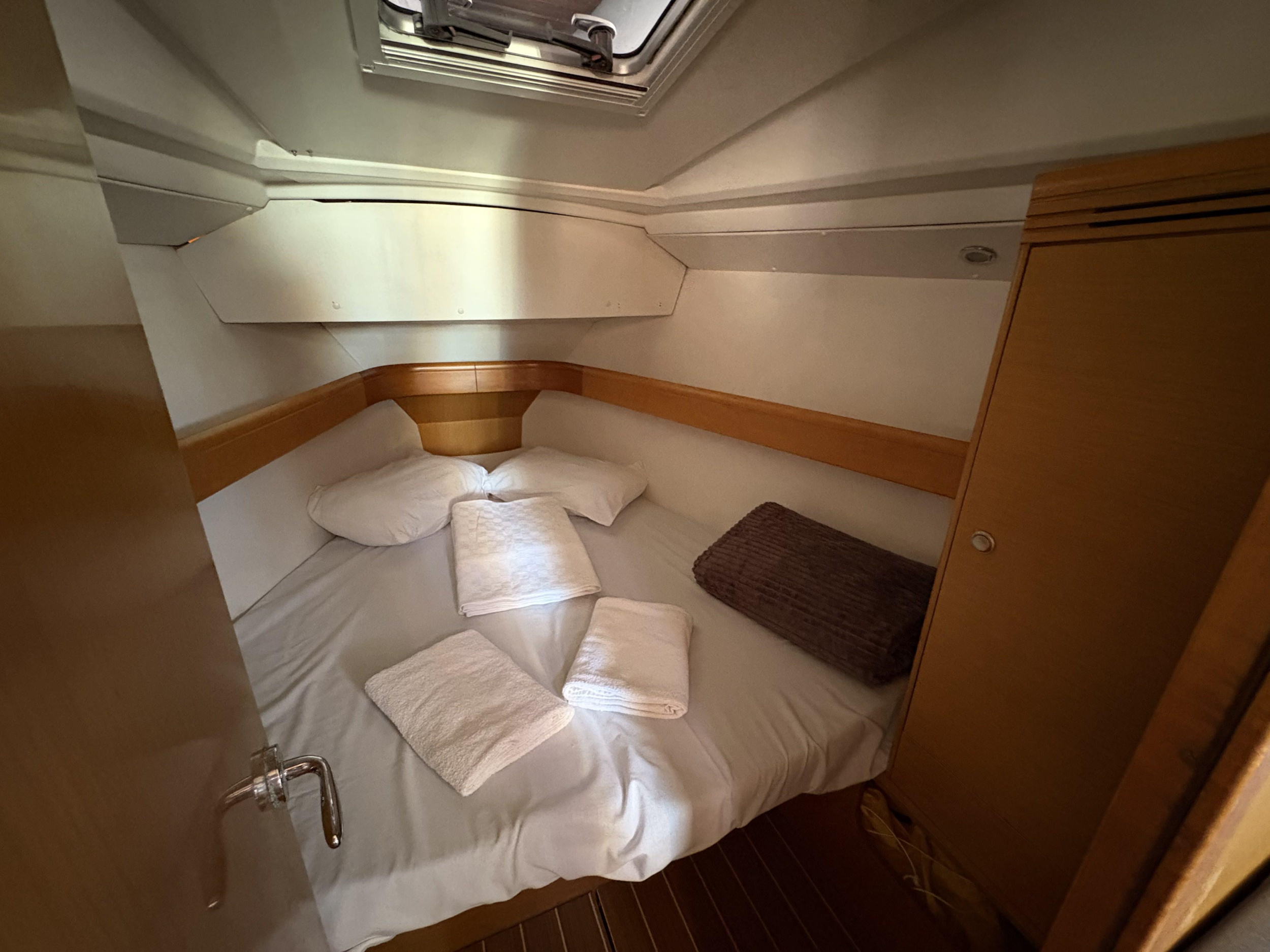 Sun Odyssey 36i — photo 17