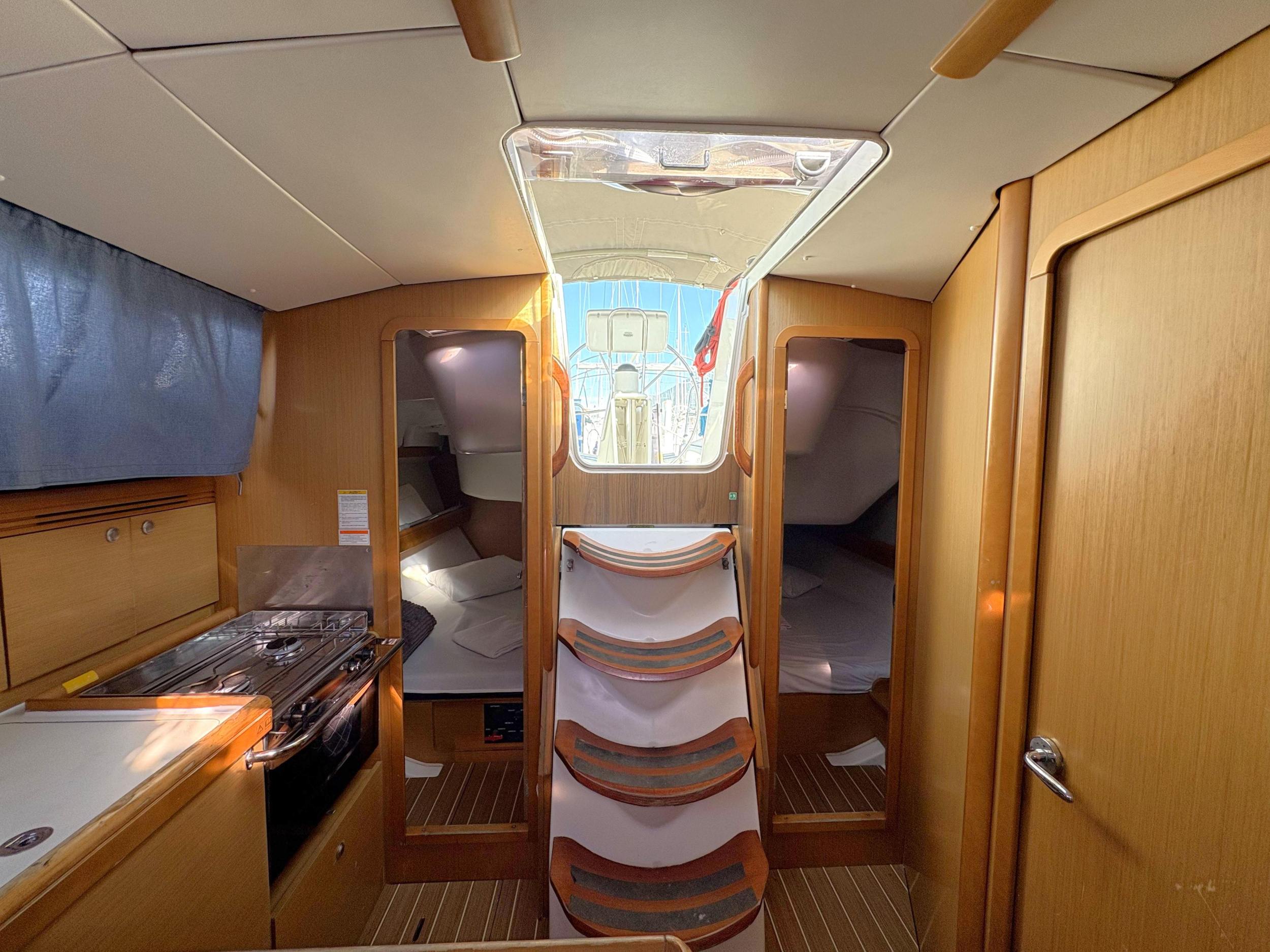 Sun Odyssey 36i — photo 12