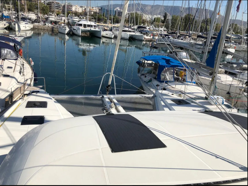 Lagoon 50 — photo 3