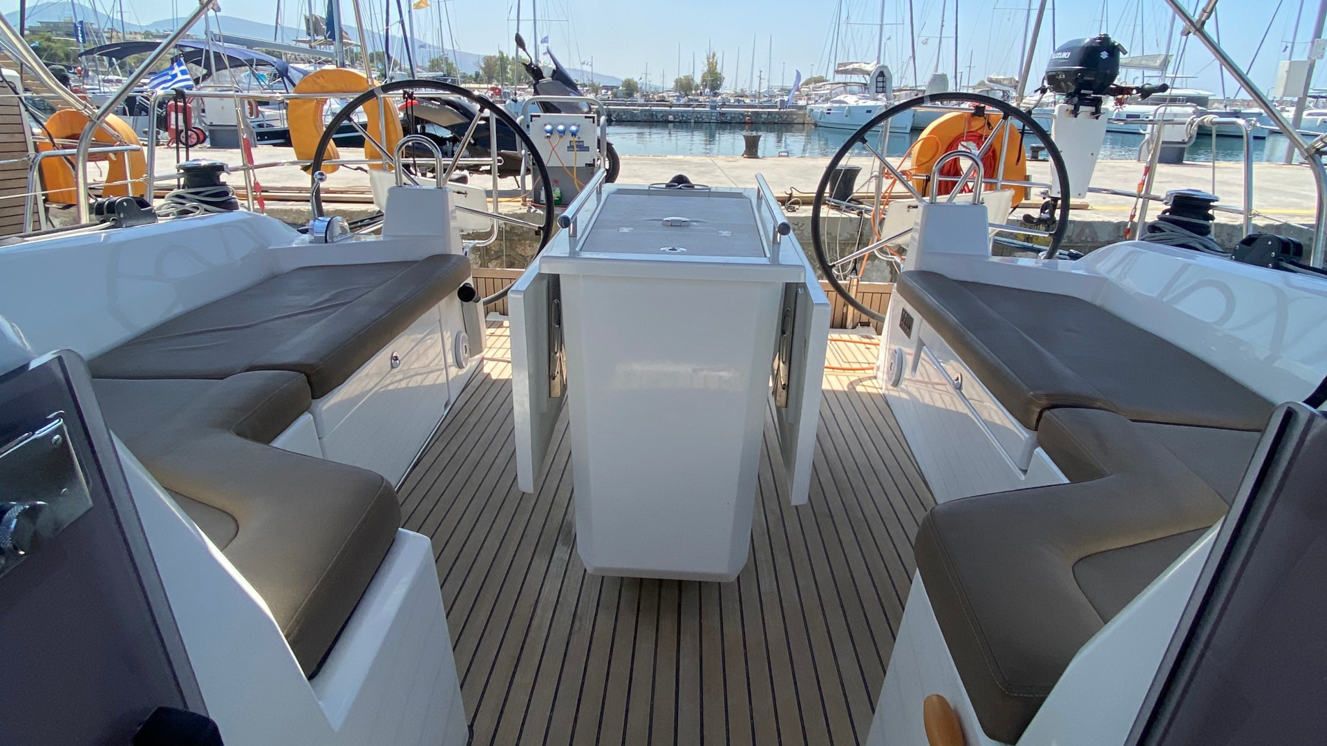 Oceanis 40.1 (3 double and 1 bunk beds) — photo 5