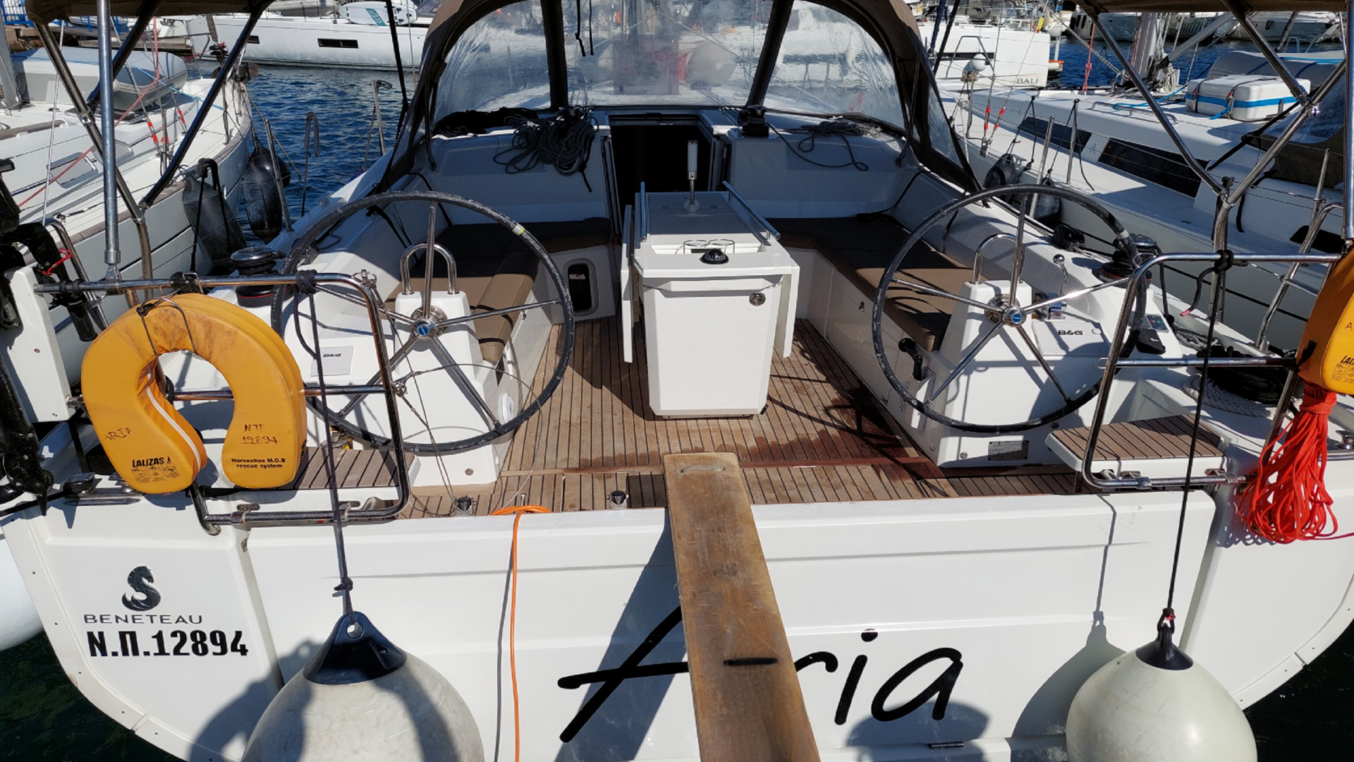 Oceanis 40.1 (3 double and 1 bunk beds) — photo 10