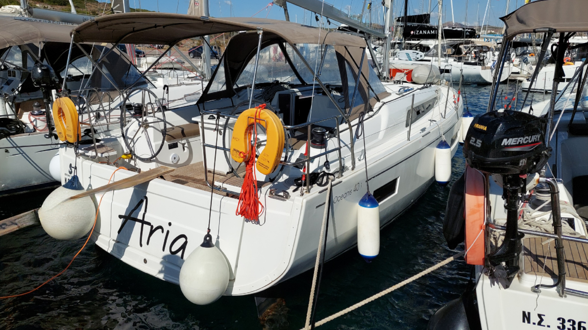 Oceanis 40.1 (3 double and 1 bunk beds) — photo 4