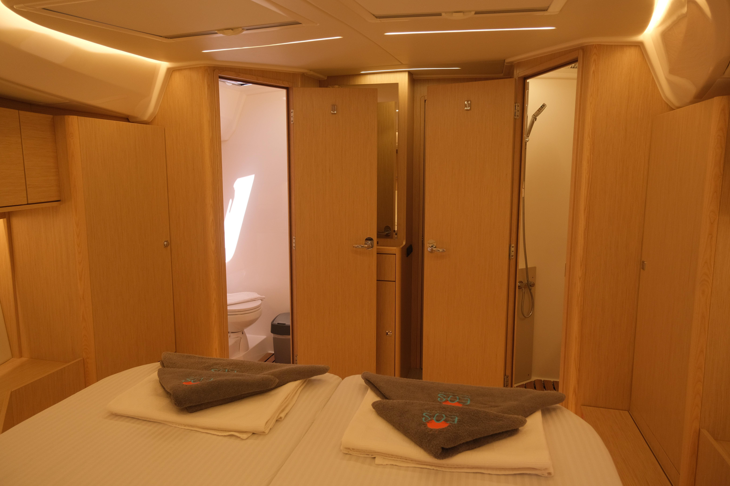 Bavaria C46 — photo 26