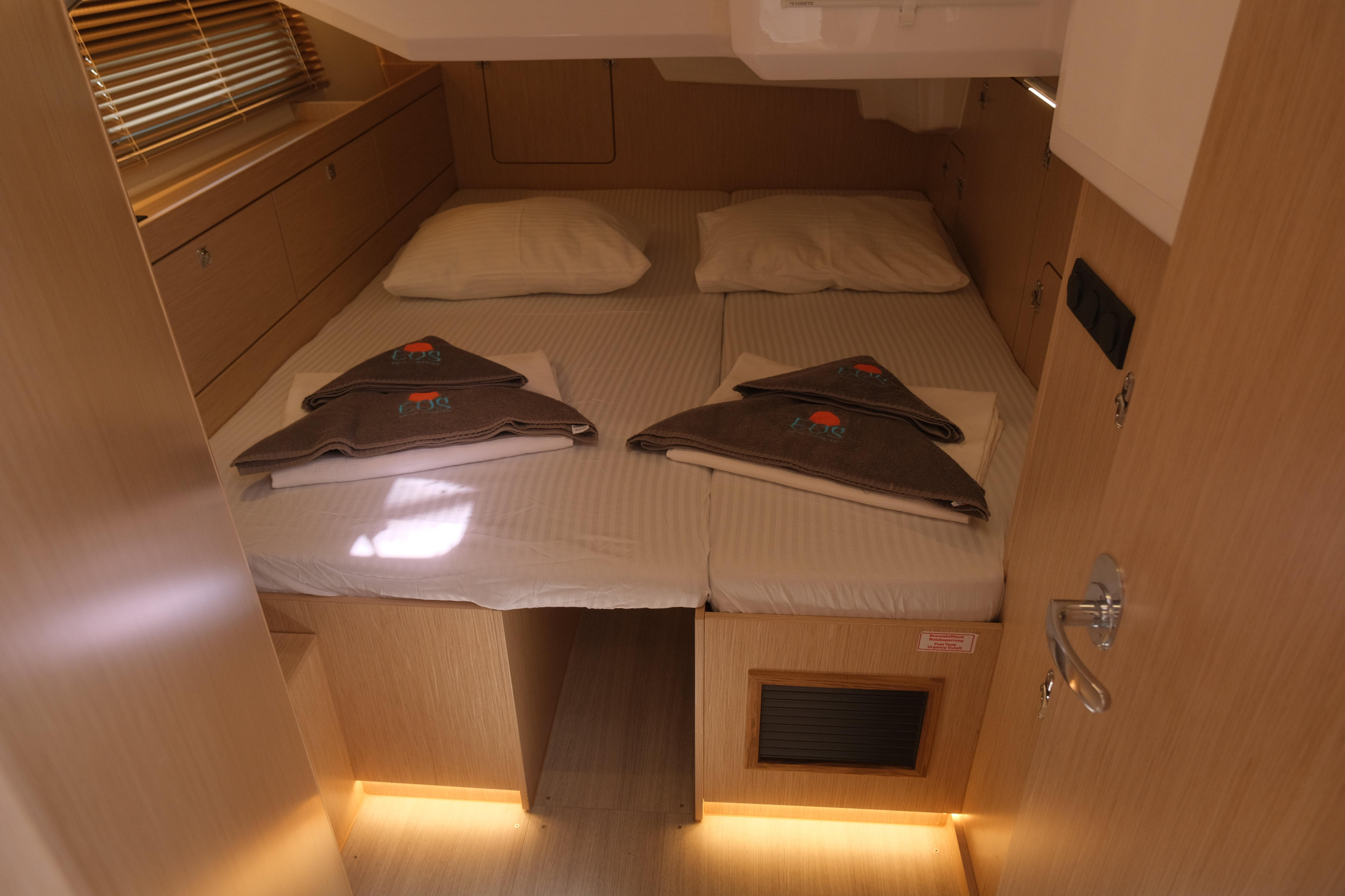 Bavaria C46 — photo 27