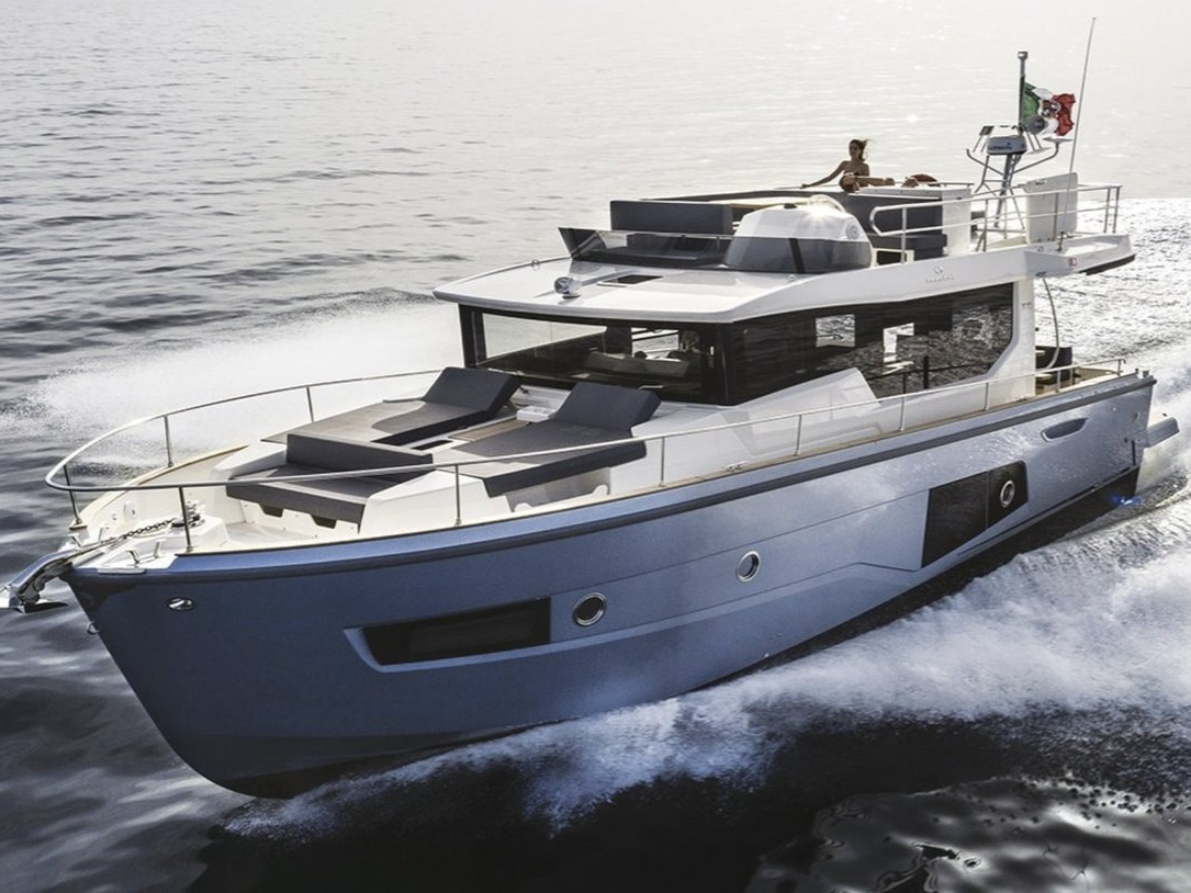 Cranchi T43 Eco Trawler — photo 1