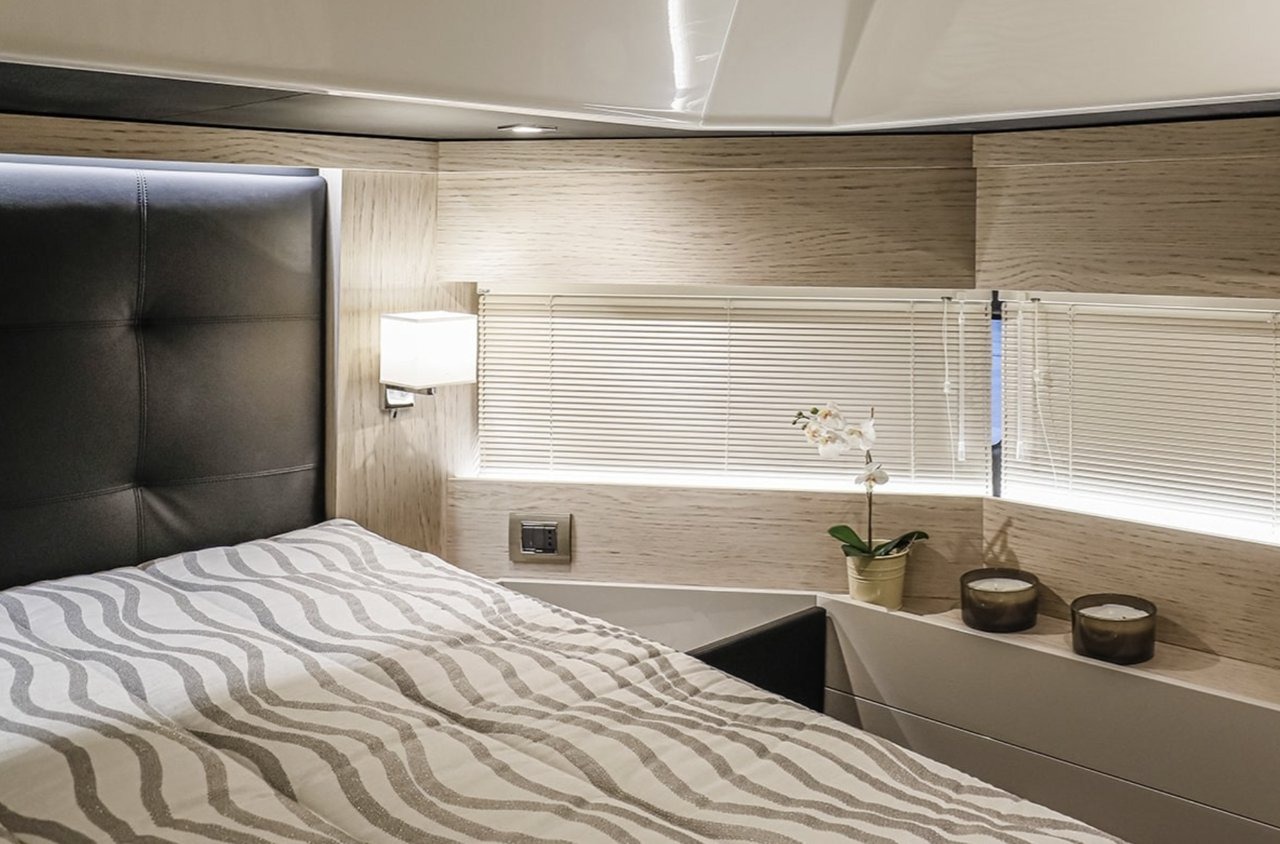 Cranchi T43 Eco Trawler — photo 13