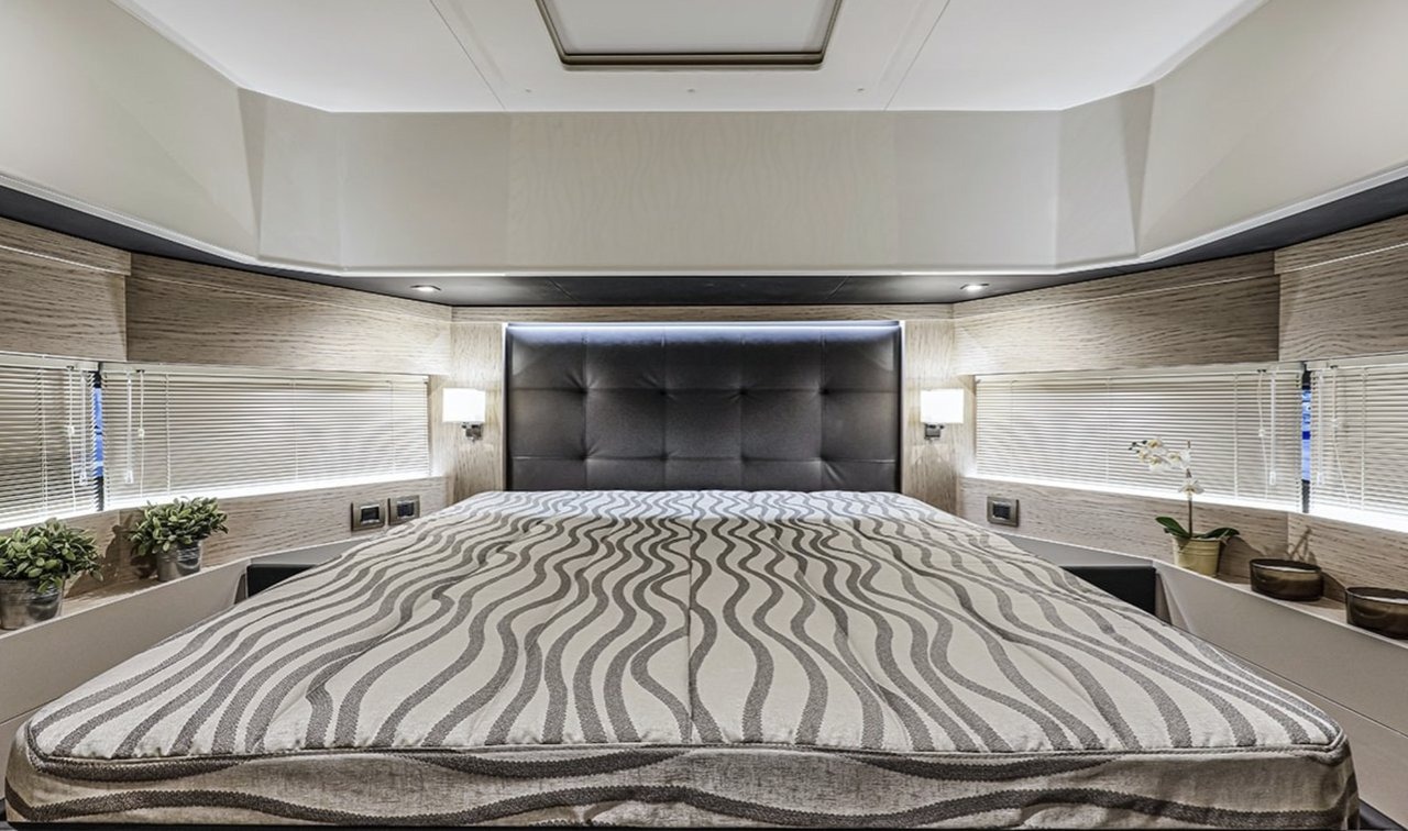 Cranchi T43 Eco Trawler — photo 10