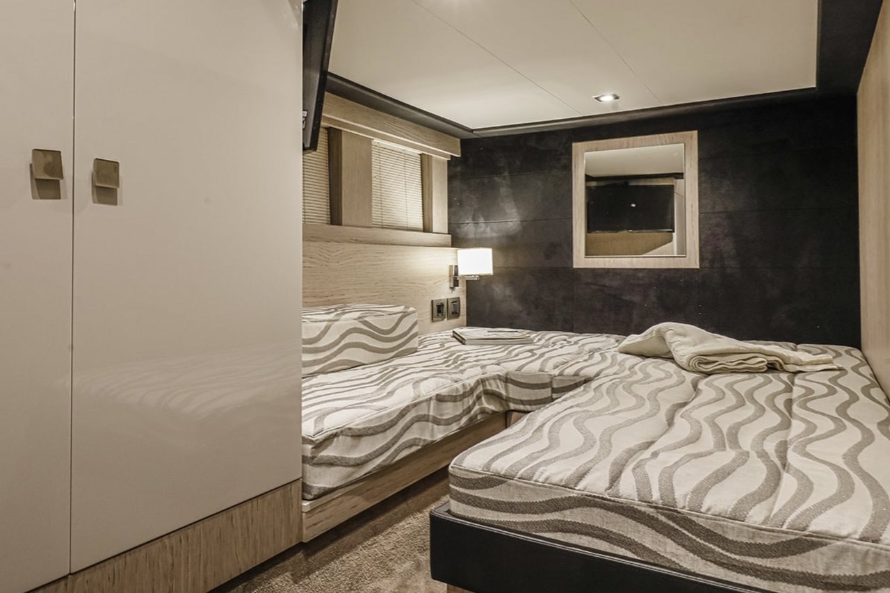 Cranchi T43 Eco Trawler — photo 4