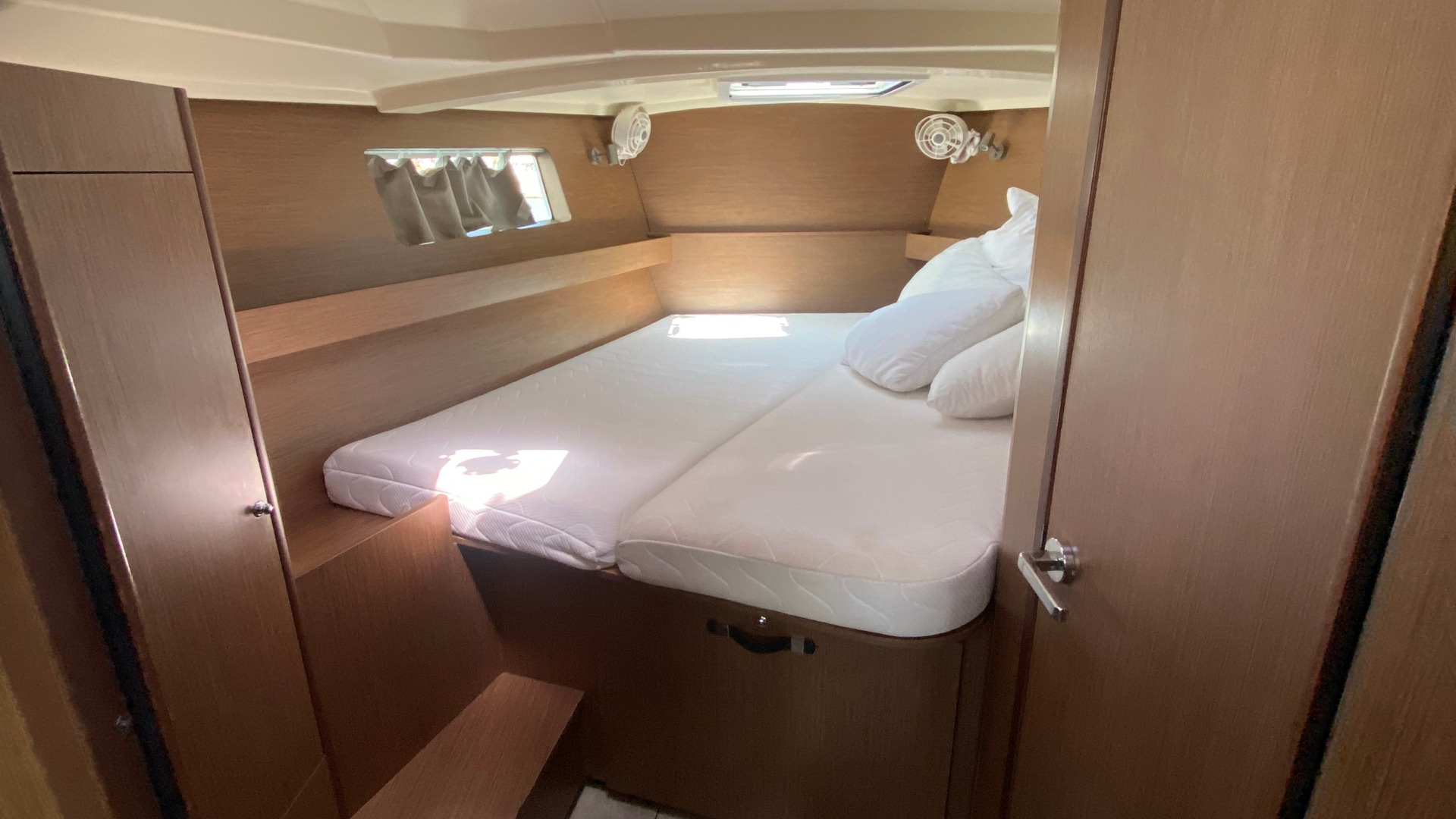 Oceanis 41.1 — photo 12