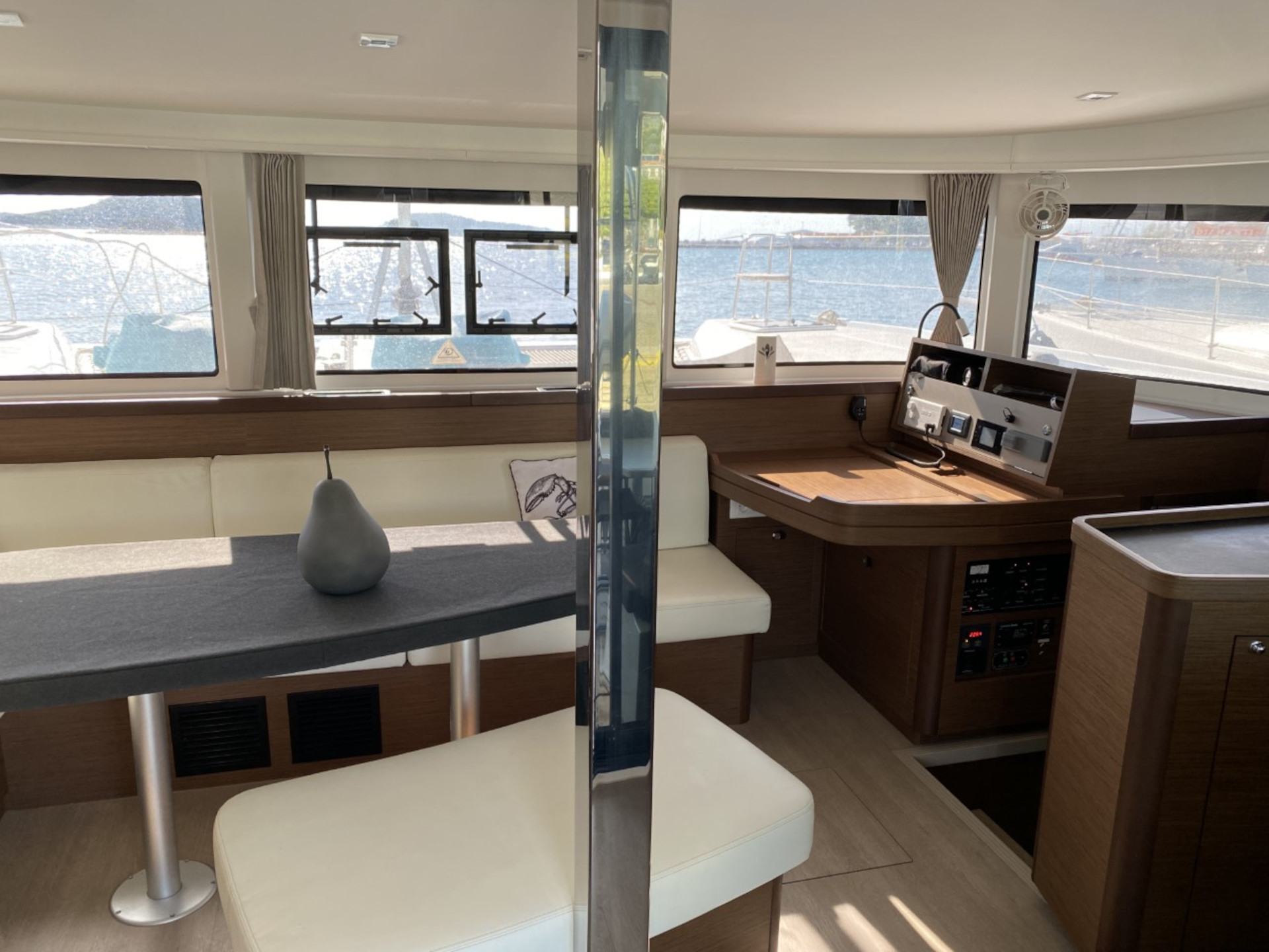 Lagoon 42 (, Watermaker, Gen)_12 — photo 9